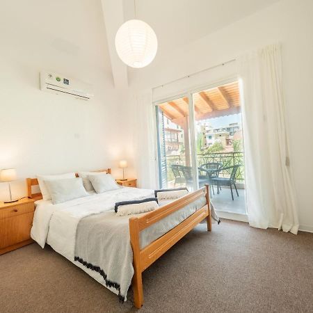 The Salnik Beach Apartment Лімасол Екстер'єр фото
