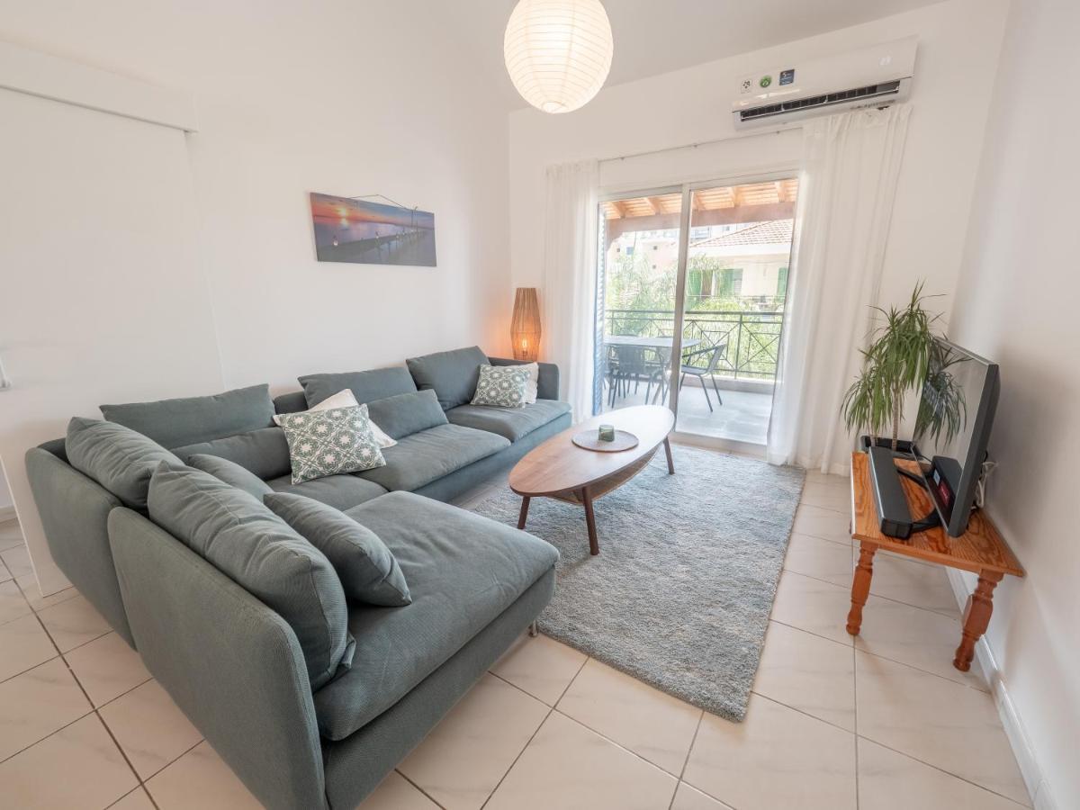 The Salnik Beach Apartment Лімасол Екстер'єр фото