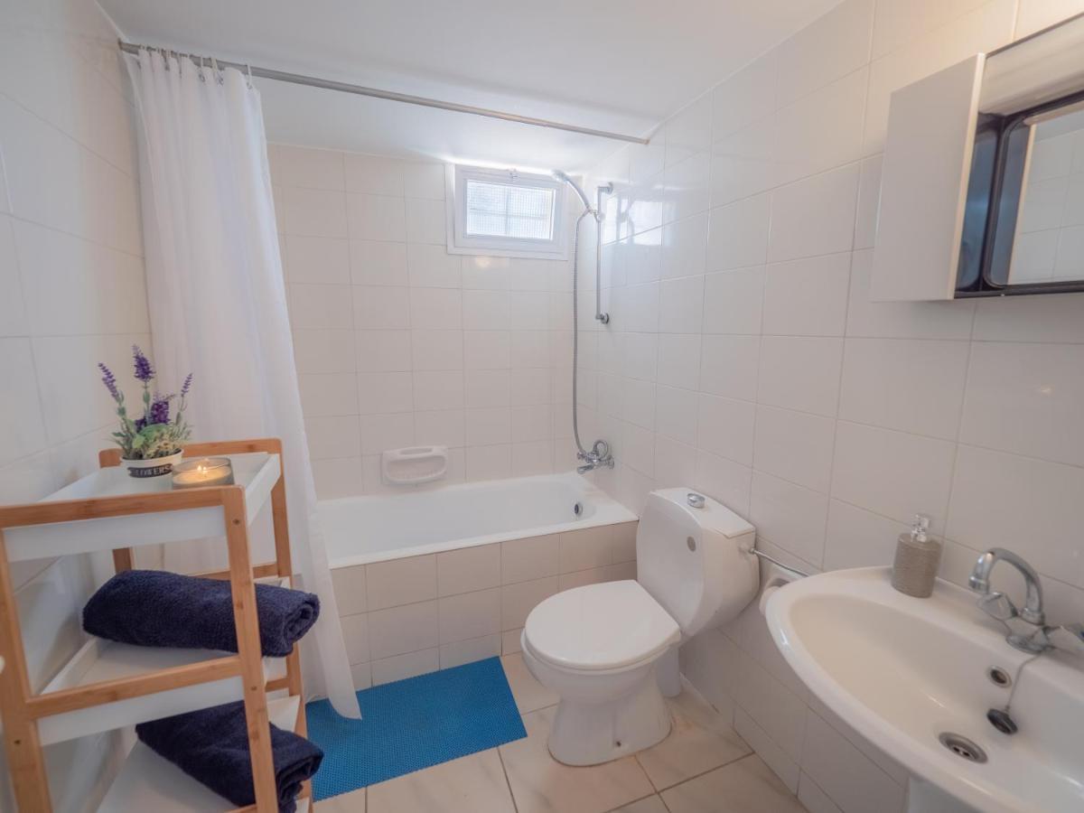 The Salnik Beach Apartment Лімасол Екстер'єр фото